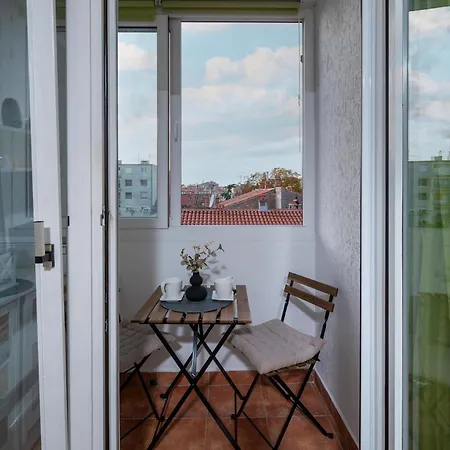 Beautiful In With Wi-fi Apartment *