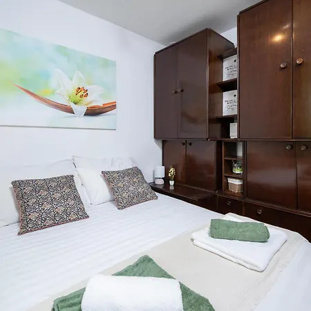 Apartamento Beautiful In With Wi-fi Pula