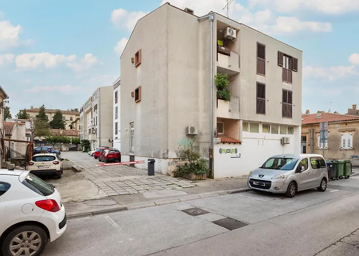 Apartament Beautiful In With Wi-fi Pula